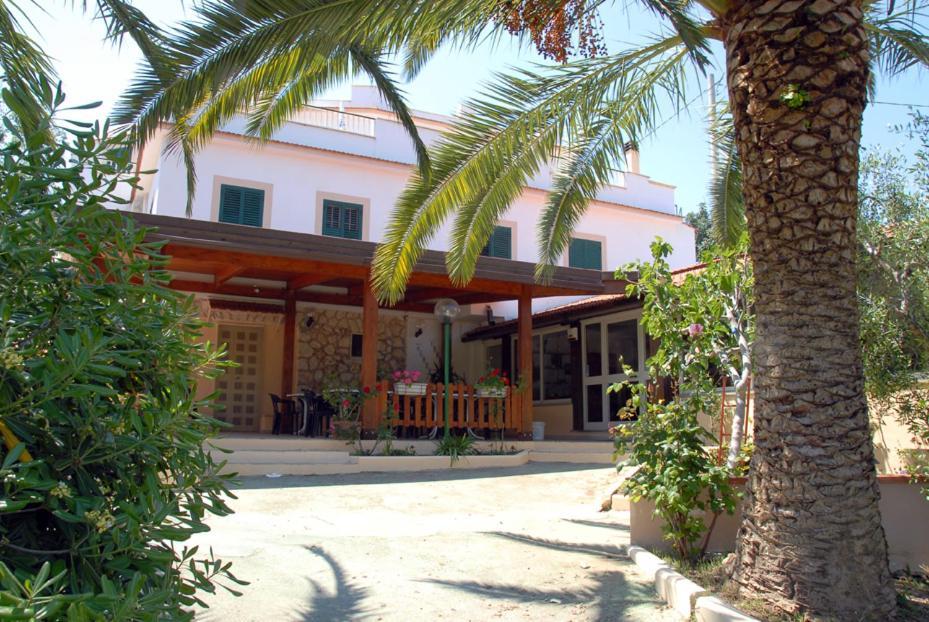 Hotel Incontro Peschici Buitenkant foto